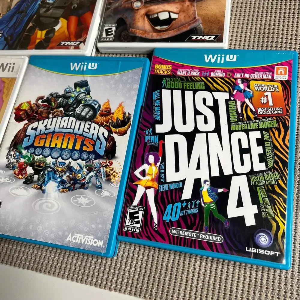 Nintendo Wii Wii U Game Lot of 5‎ Disney Cars Megamind Skylanders Just Dance 4